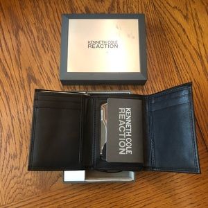 NWT Men’s Kenneth Cole Black Leather Wallet